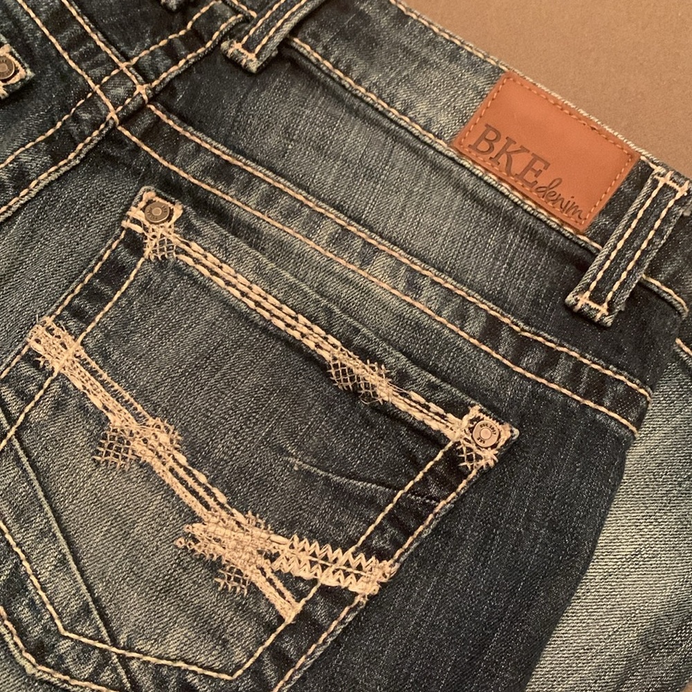 Buckle BKE Payton Capri Jeans Womens Size 27 Blue Low Rise Stretch Denim